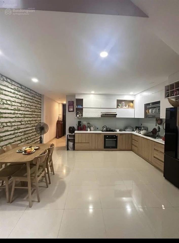 **bán nhà hẻm số 1 thăng long , phường 4, tân bình (4,5*12m)  3 tầng ngay vincom cộng hòa