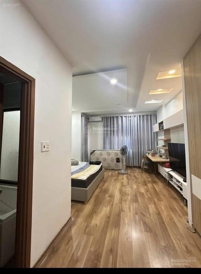 **bán nhà hẻm số 1 thăng long , phường 4, tân bình (4,5*12m)  3 tầng ngay vincom cộng hòa