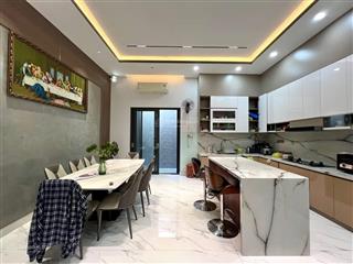 **bán nhà hẻm cách mạng tháng 8, phường 7 tân bình (4x18m) 2 lầu dòng tiền