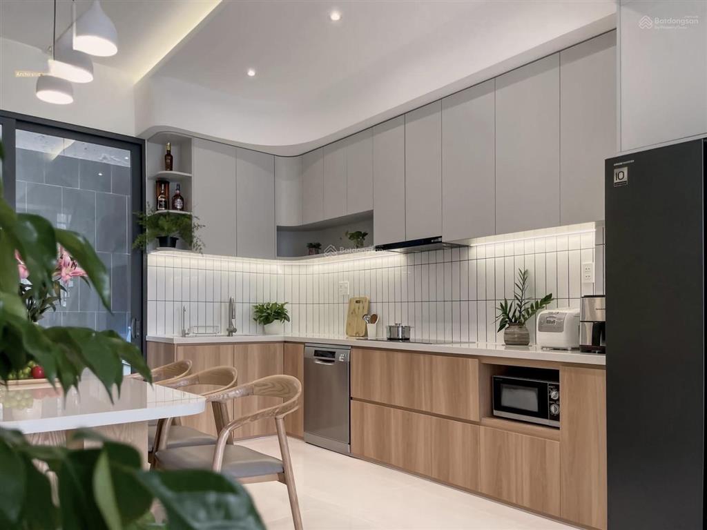 ***bán nhà phường 11 tân bình mặt tiền võ thành trang (4*17m) 3 tầng khu bàu cát