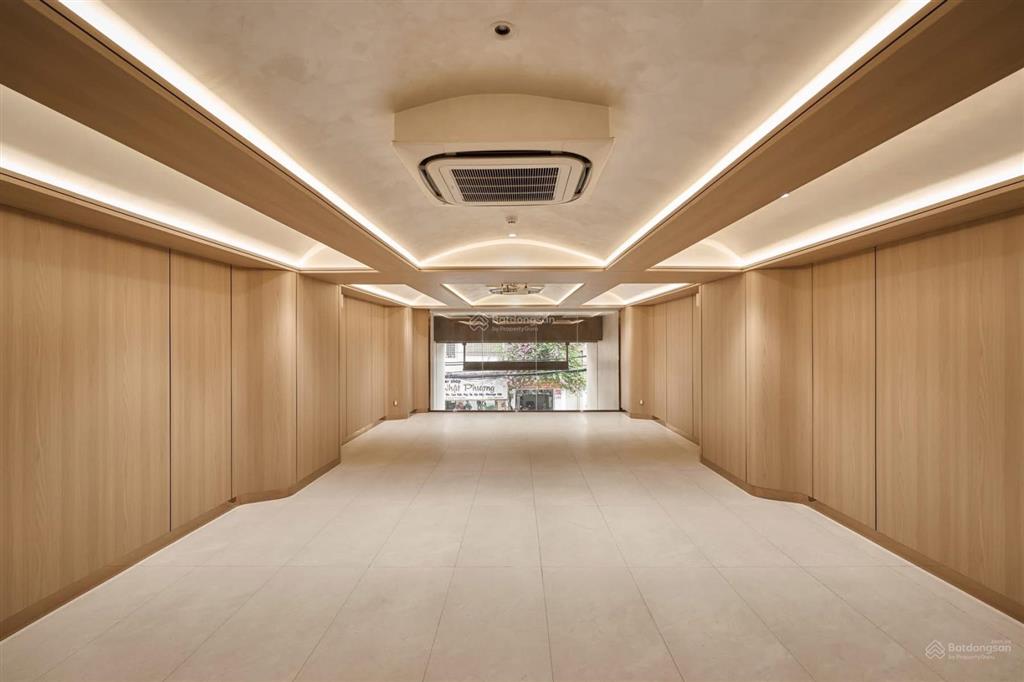 **siêu phẩm góc 2mt trường chinh ngay metro số 2 gpxd 8 tầng  dòng tiền