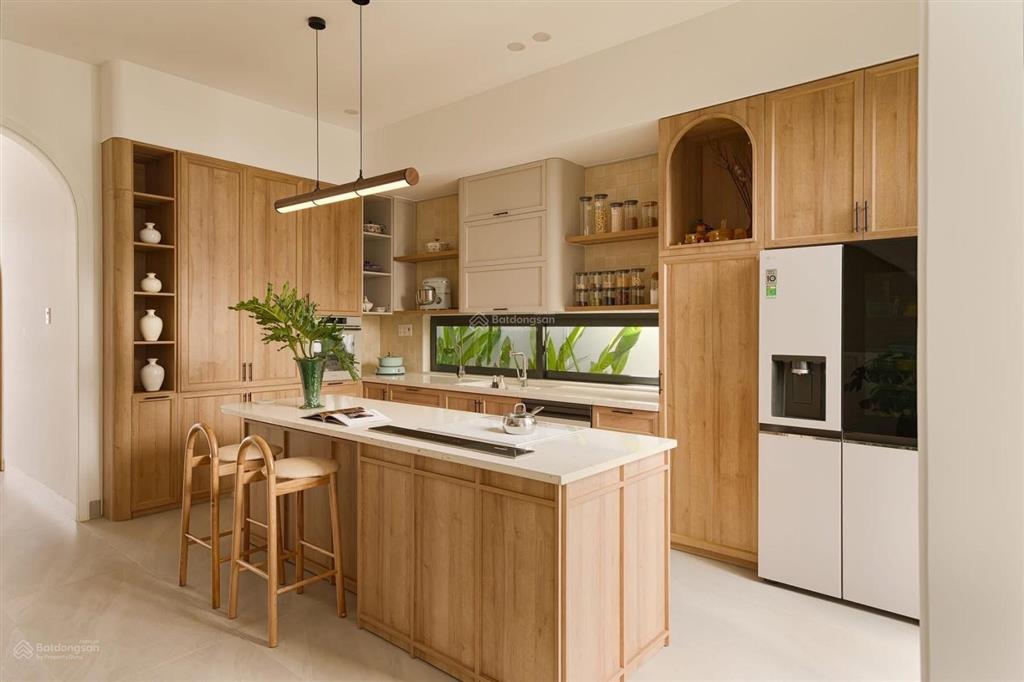 **bán nhà mặt tiền phan sào nam, phường 11, tân bình (8,5*12m) 3 tầng góc 2mt