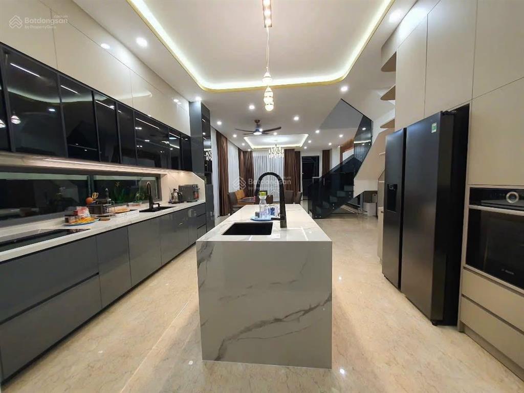 **bán nhà ngay khu nhà ga t3 mặt tiền bình giã, phường 13 tân bình (4,5*16m) 3 tầng dòng tiền