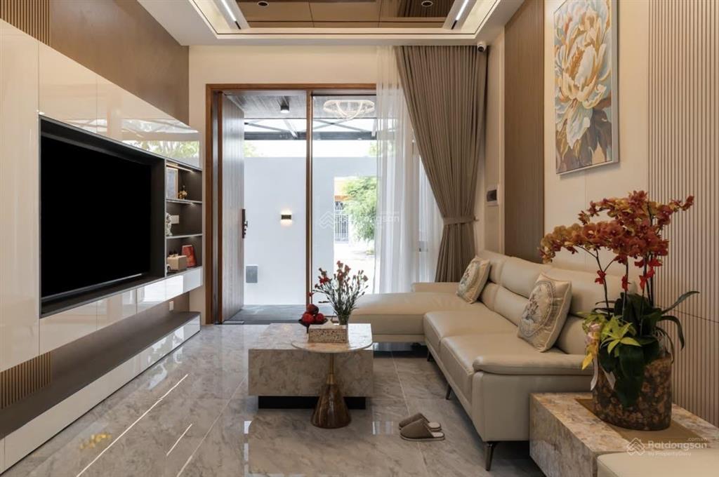 **bán nhà ngay khu nhà ga t3 mặt tiền bình giã, phường 13 tân bình (4,5*16m) 3 tầng dòng tiền