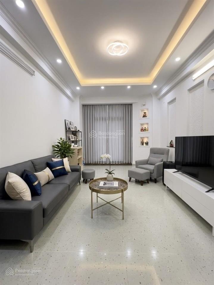 Bán nhà phường 6, tân bình hẻm 61 đất thánh, (4,5*13m)  5 tầng chỉ 7,5 tỷ?