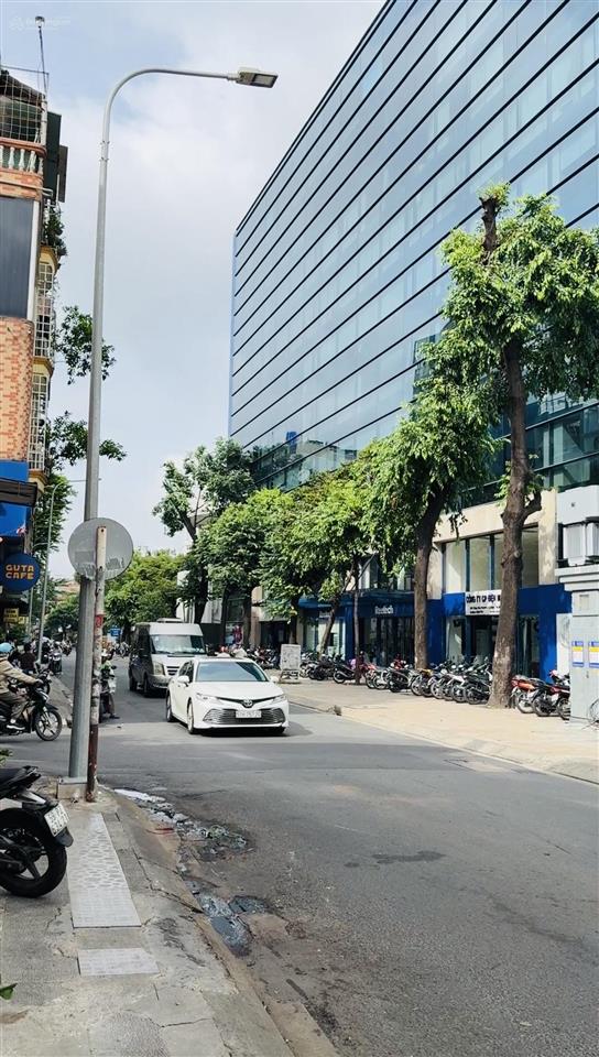 Bán nhà mặt tiền ấp bắc, phường 13, tân bình 4,5*15m  3 tầng dòng tiền khu nhà ga t3