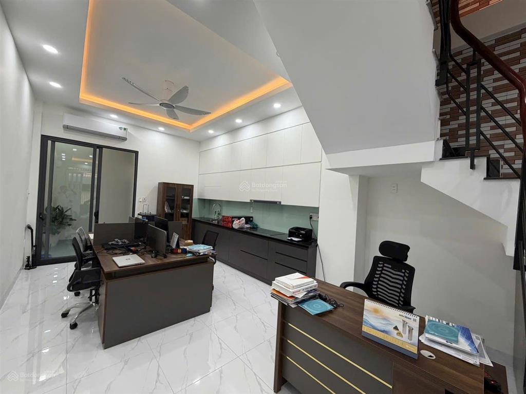 **bán nhà phường 9, quận tân bình hxh âu cơ, (4*18) 5 tầng nhà đẹp