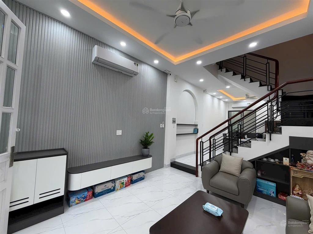 **bán nhà phường 9, quận tân bình hxh âu cơ, (4*18) 5 tầng nhà đẹp