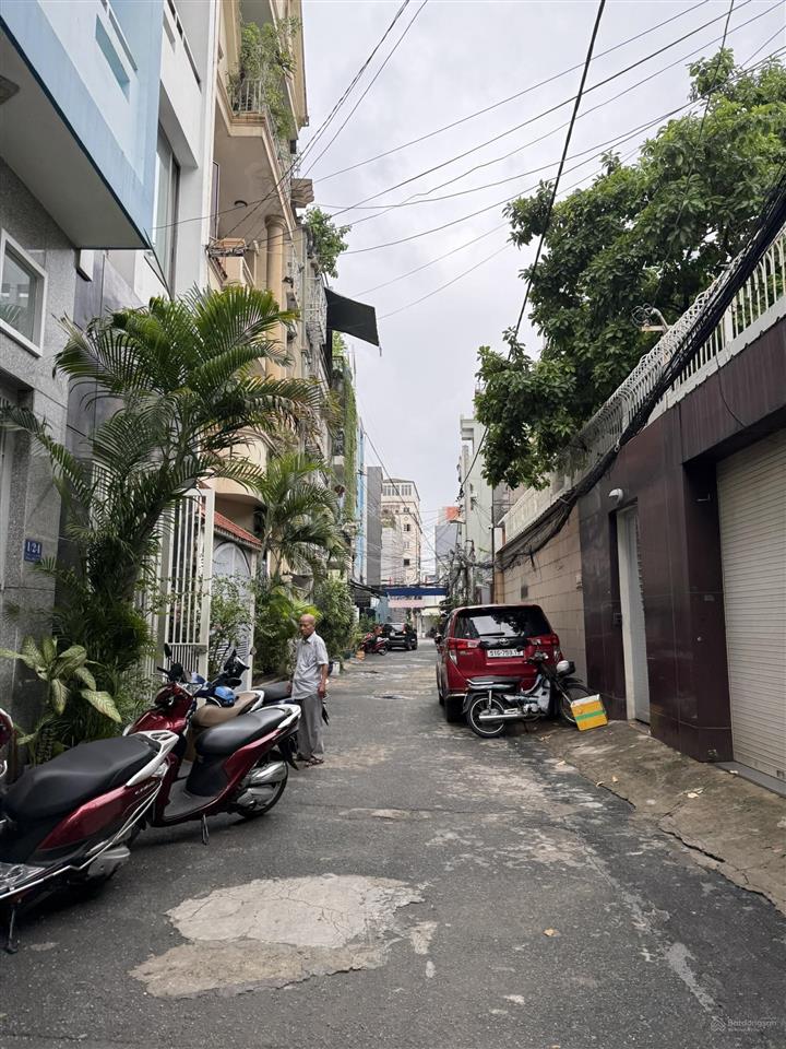 Bán nhà hxh cộng hòa, phường 13, tân bình (5,5*13m) ngay metro số 2  chỉ 9 tỷ?