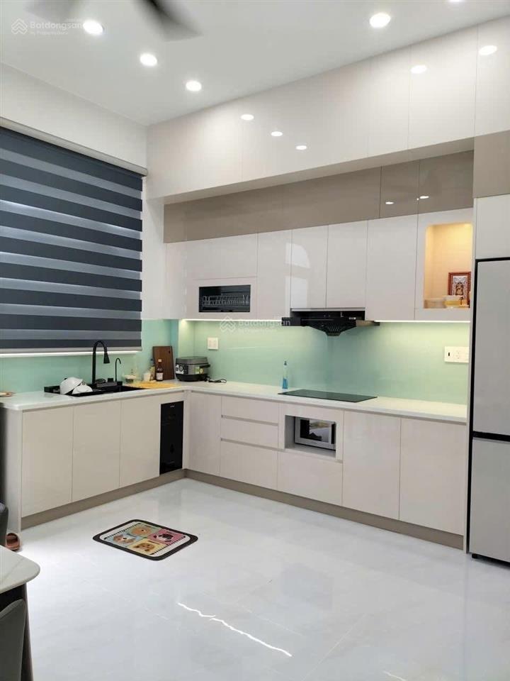 Bán nhà hxh đồng xoài phường 13 tân bình, (7*20m) 5 tầng  hẻm 6m khu vip