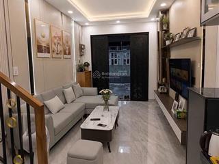 **bán nhà mặt tiền hồng lạc, phường 10, tân bình 4*11m 4 tầng mới  chỉ 8,5 đồng