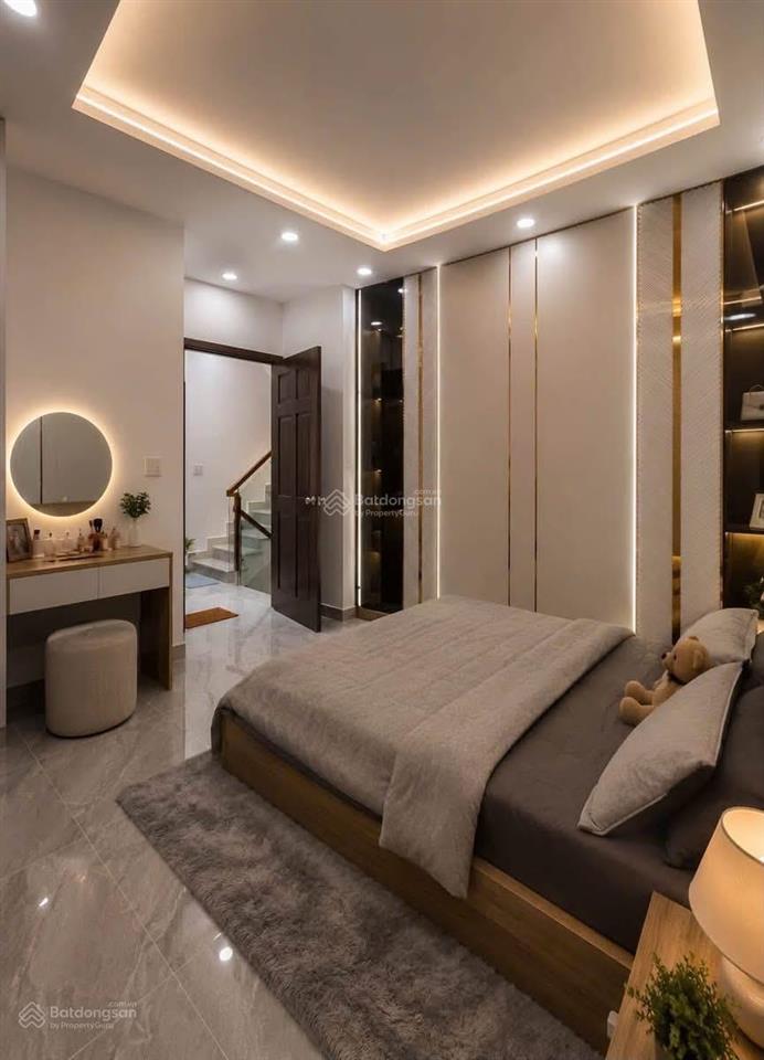 **bán nhà mặt tiền hồng lạc, phường 10, tân bình 4*11m 4 tầng mới  chỉ 8,5 đồng