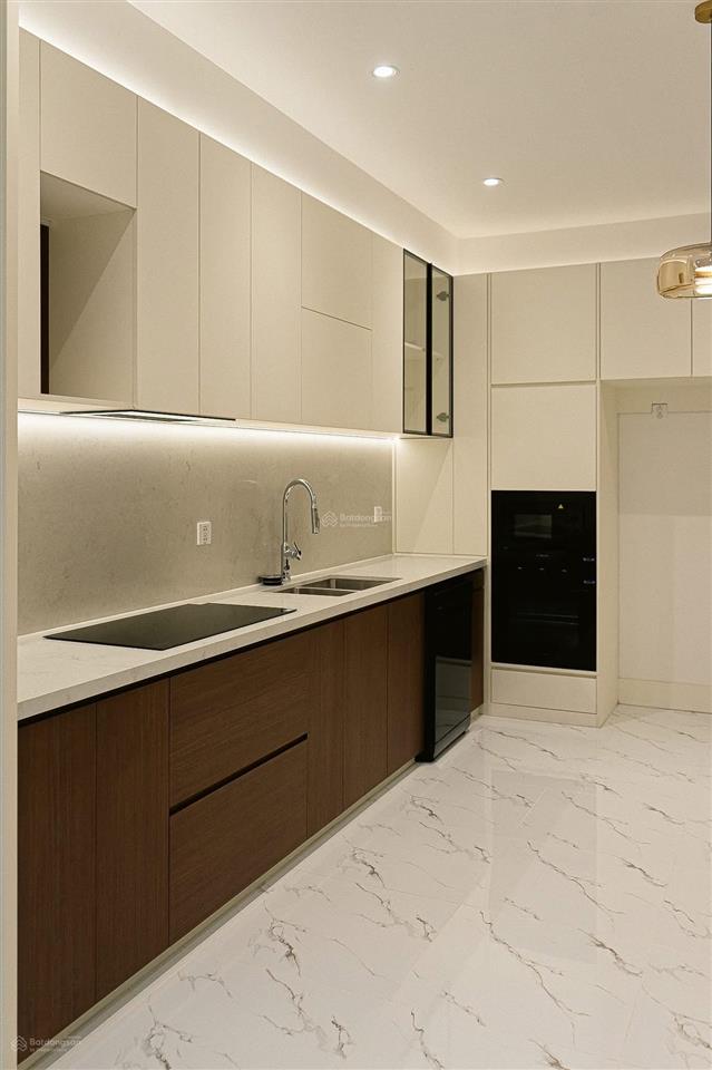 Bán nhà mặt tiền bàu cát 7, phường 14, tân bình (4*18m) 4 tầng chỉ 11,x tỷ?
