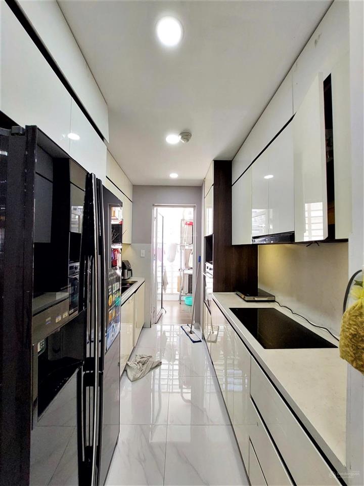 Chuyển nhượng căn góc 3pn.2wc tầng trung y hình, sổ hồng giá 9.5 tỷ orchard garden