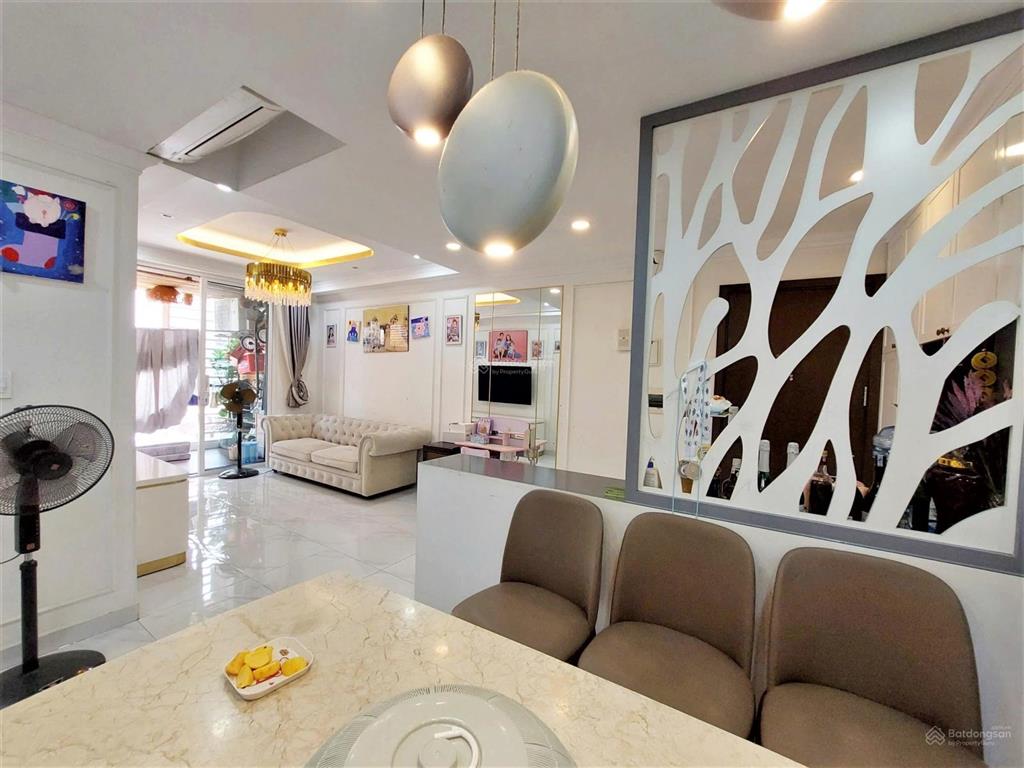 Chuyển nhượng căn góc 3pn.2wc tầng trung y hình, sổ hồng giá 9.5 tỷ orchard garden