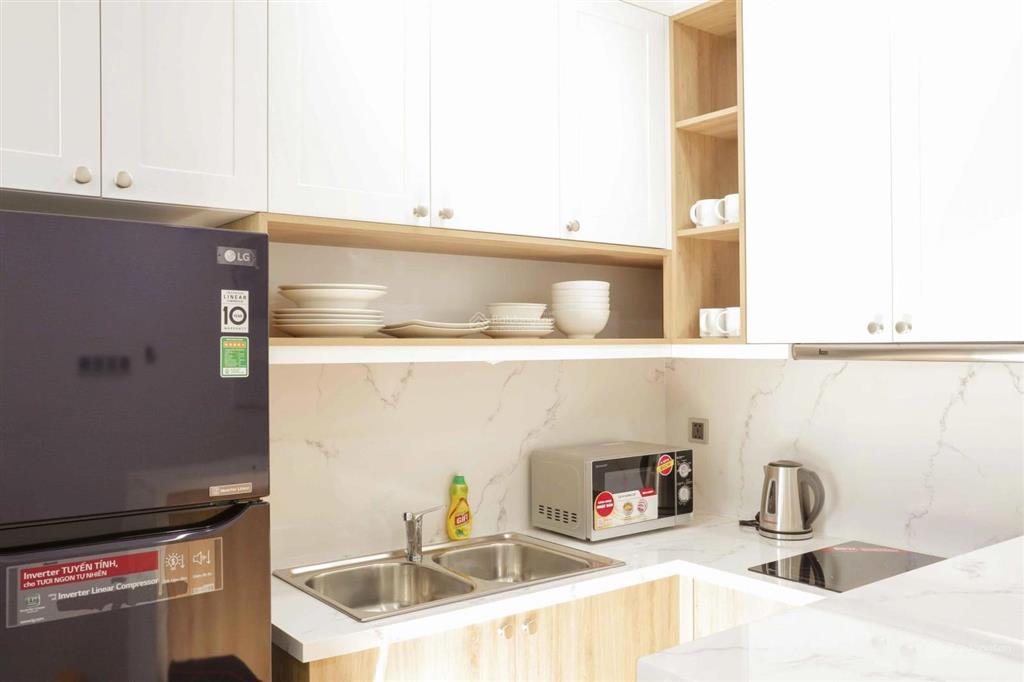 Cần bán căn 2pn.2wc tầng trung view thoáng nội thất y hình dự án the botanica