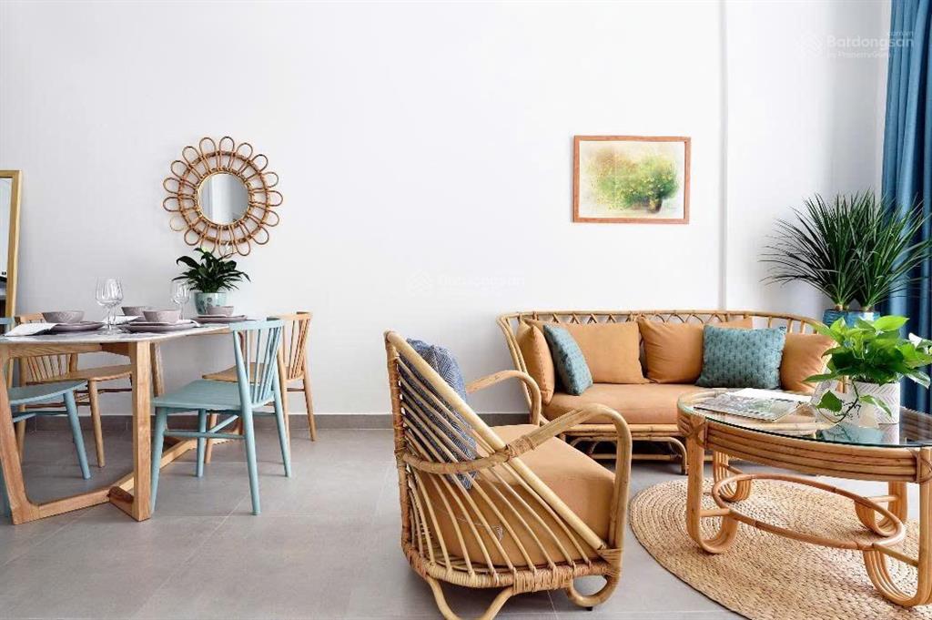 Cần bán căn 2pn.2wc tầng trung view thoáng nội thất y hình dự án the botanica