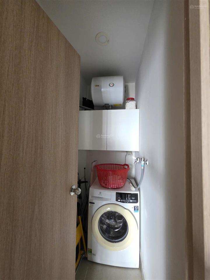 Cần bán gấp căn view đông 3pn. 2wc toà golden mansion gần sân bay