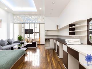 Bán căn officetel đang ra sổ, dt 36m2 đầy đủ nội thất view đẹp. giá chỉ 3 tỷ bớt lộc garden gate