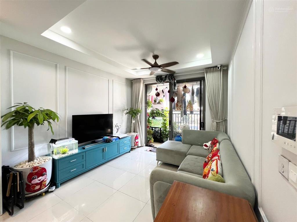 Bán căn góc view nam tầng trung thoáng, 3pn.2wc 96m2 giá 8.150 tỷbotanica premier