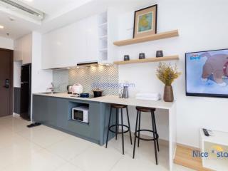 Bán căn offictel đầy đủ nội thất, view thoáng rộng 36m2 giá 3.2 tỷ bao hết phí, sẵn hđ thuê