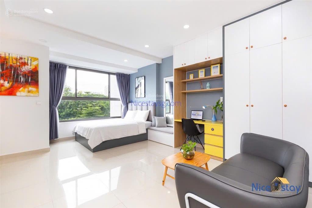 Bán căn offictel đầy đủ nội thất, view thoáng rộng 36m² giá 3,2 tỷ bao hết phí, sẵn hđ thuê
