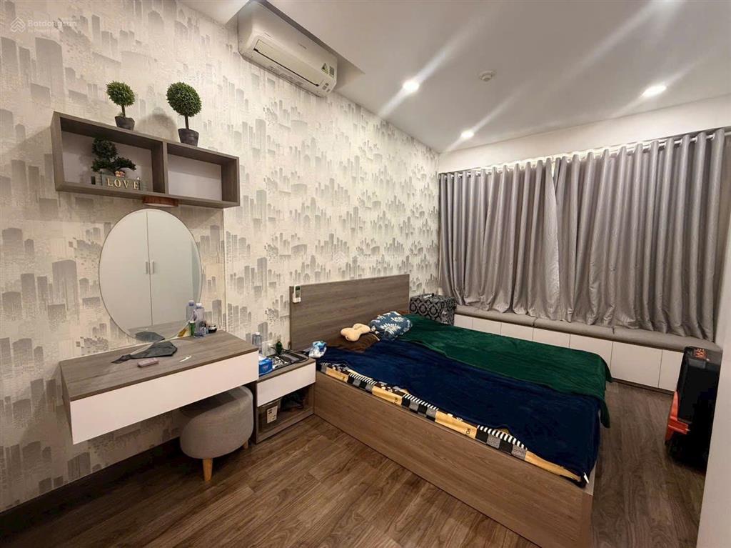 Cần bán căn 1pn. 1wc tầng cao view nội khu  the botanica 104 phổ quang