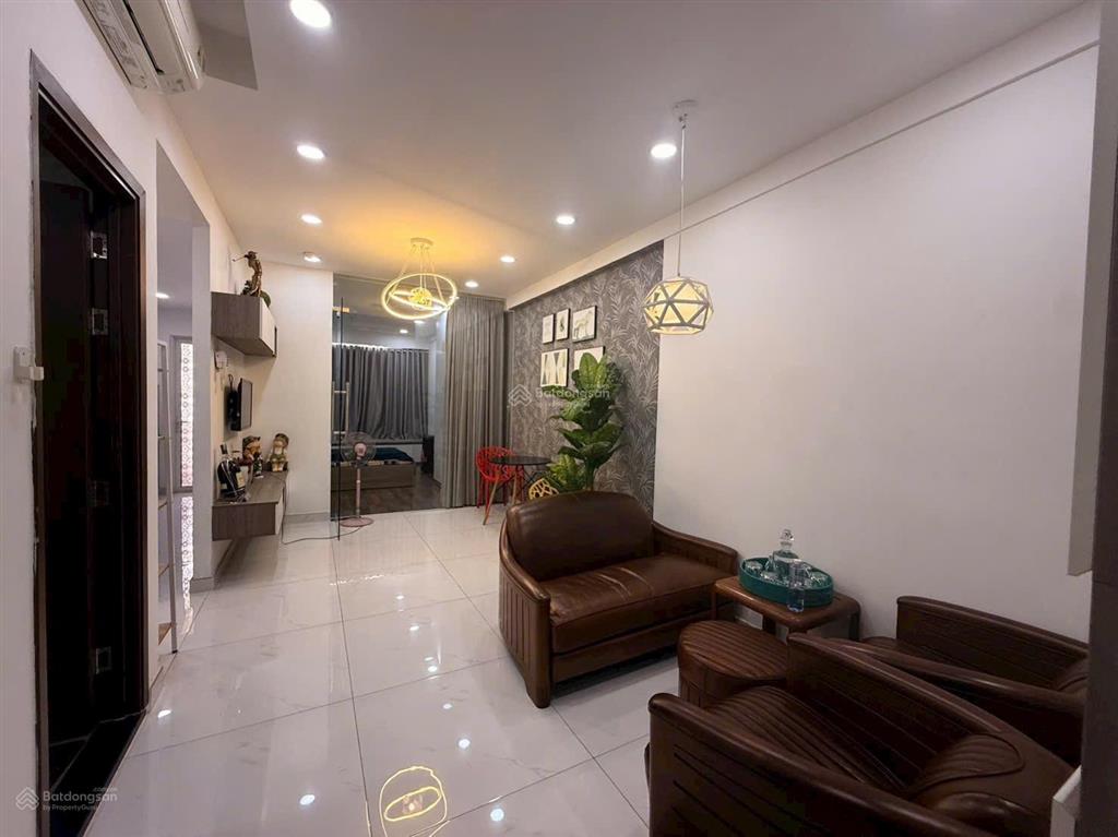 Cần bán căn 1pn. 1wc tầng cao view nội khu  the botanica 104 phổ quang