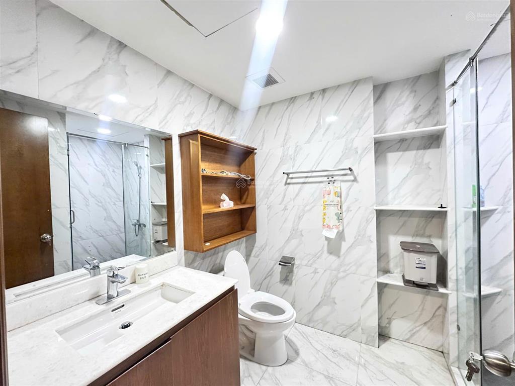 Cần bán offictel hdmb đang ra sổ, 50m2 tim tường, full nội thất có ban công thoáng  orchard garden
