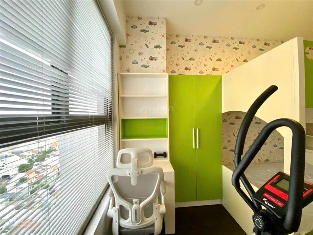 Ở ngay căn 2pn/2wc tầng cao view thoáng full nội thất y hình  botanica premier