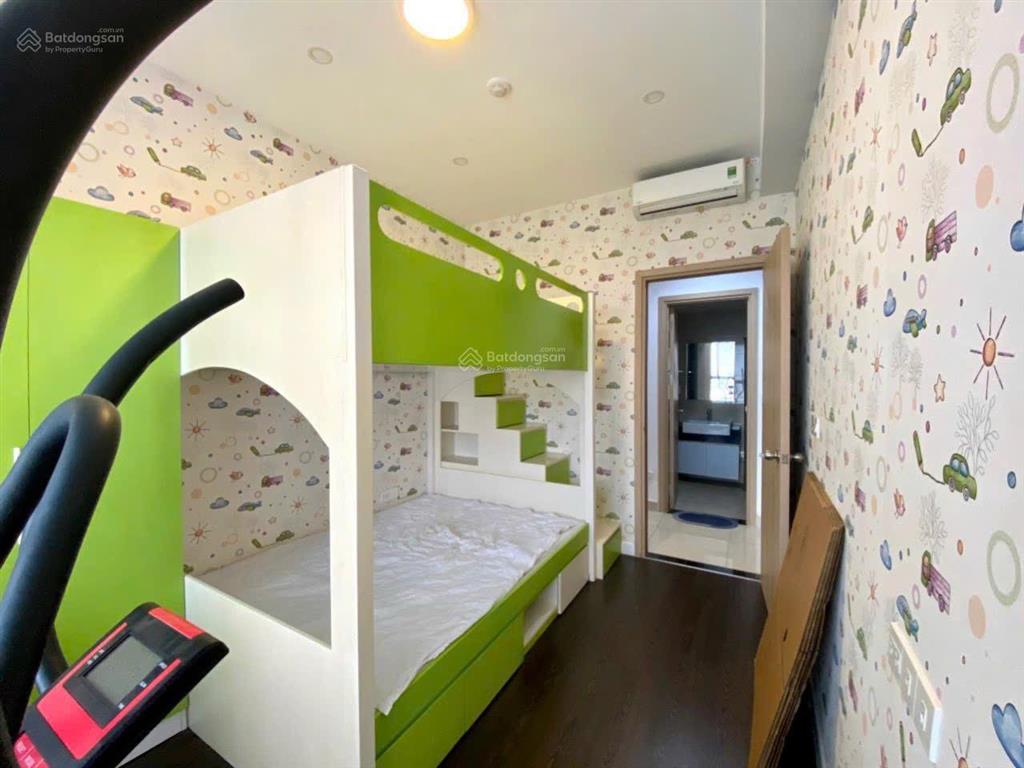 Ở ngay căn 2pn/2wc tầng cao view thoáng full nội thất y hình  botanica premier