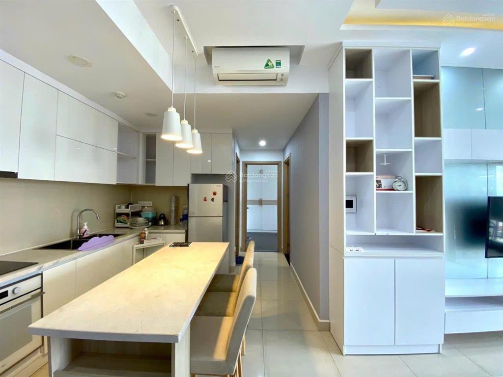 Ở ngay căn 2pn/2wc tầng cao view thoáng full nội thất y hình  botanica premier