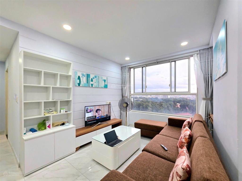 Căn góc ở ngay 2pn/2wc view đẹp thoáng, nhà sạch sẽ  orchard garden