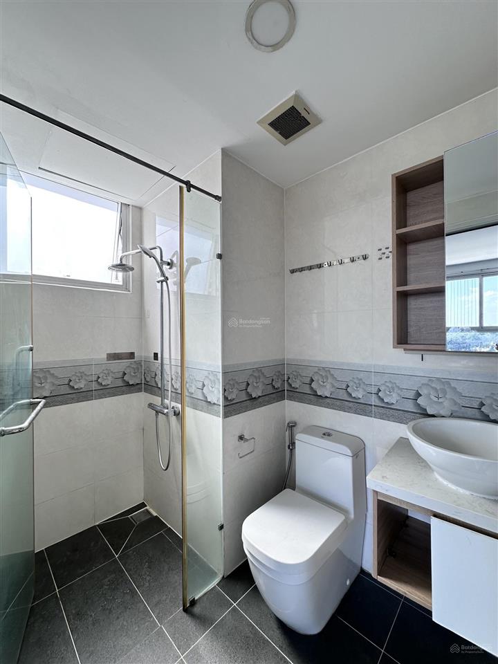 Cho thuê căn góc 2pn/2wc 88m2 phòng khách rộng view thoáng ở ngay  orchard parkview
