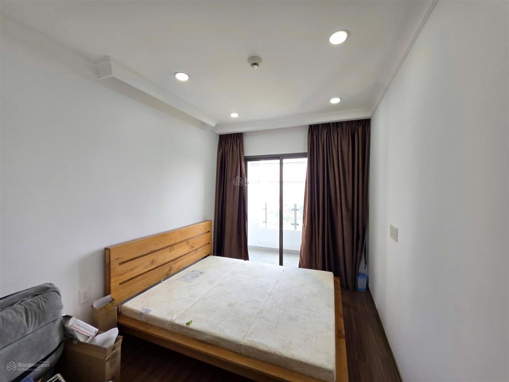 Cần bán 2pn+1, 2wc 85m2 (tim tường) view toàn cv gia định, tầng cao thoáng, nội thất đẹp. sổ hồng