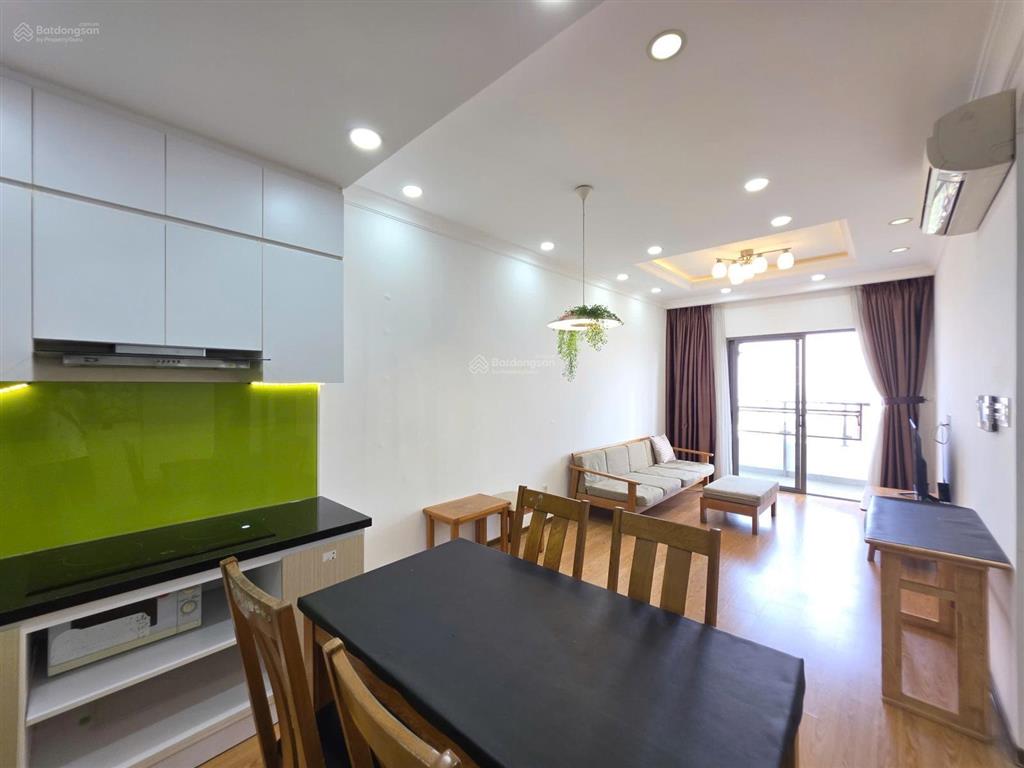 Cần bán 2pn+1, 2wc 85m2 (tim tường) view toàn cv gia định, tầng cao thoáng, nội thất đẹp. sổ hồng