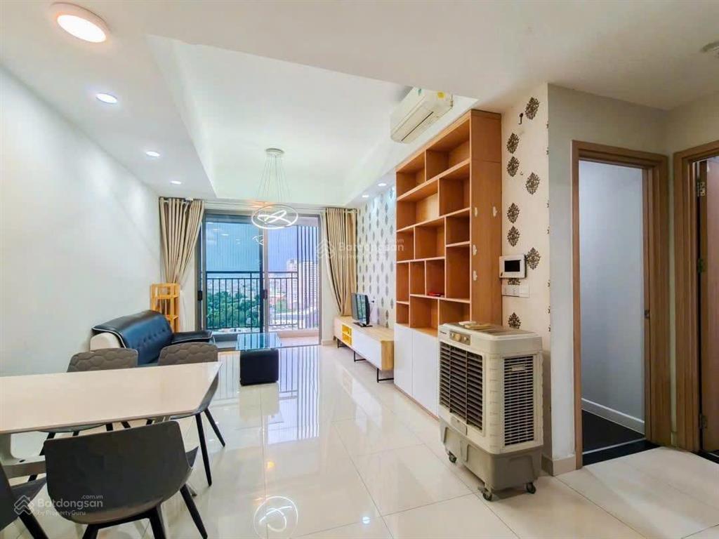 Cho thuê 2pn/2wc đầy đủ nội thất, view thoáng có ban công, gần sân bay novaland