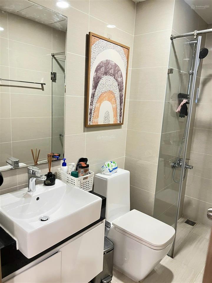 Bán căn 2pn/2wc đầy đủ nội thất y hình view thoáng, tầng trung tháp gm3 golden mansion