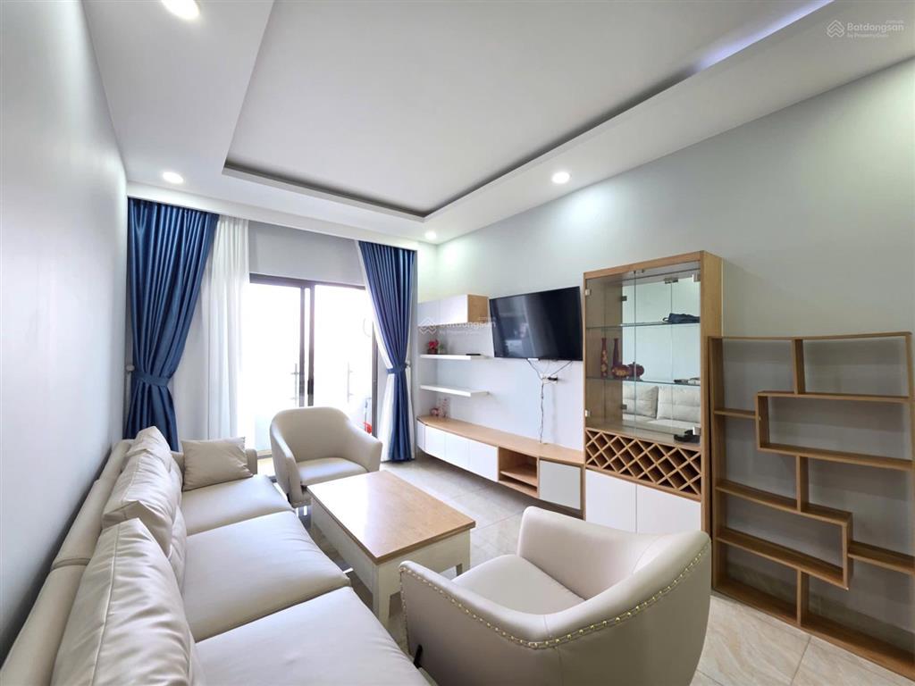 Cần bán sổ hồng căn 2pn/2wc tầng cao view thoáng, đầy đủ nội thất ngay cv gia định  garden gate
