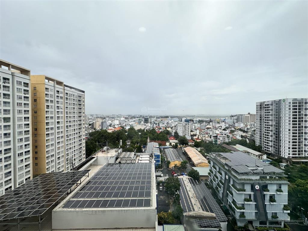 Cho thuê căn 2pn/2wc 75m2 đầy đủ nội thất có ban công. 2pn có cửa sổ thoáng mát  golden mansion