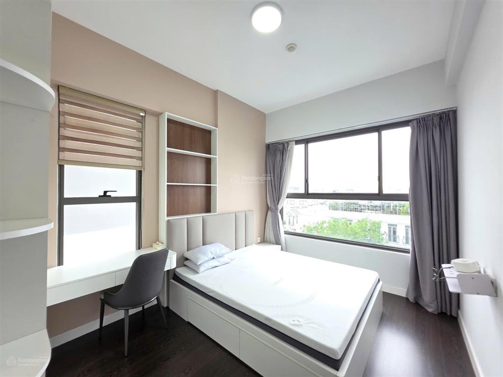 Cho thuê căn 2pn/2wc đầy đủ nội thất view thoáng sẵn slot ô tô  botanica premier