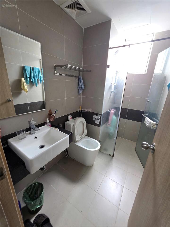 Cho thuê căn góc 2 mặt view 3pn/2wc 110m2 nhà trống ở ngay  orchard parkview