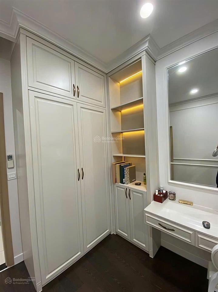 Cần bán căn 3pn/2wc 103m2 view đông thoáng, đầy đủ nội thất giá 8,5 tỷ toà golden mansion