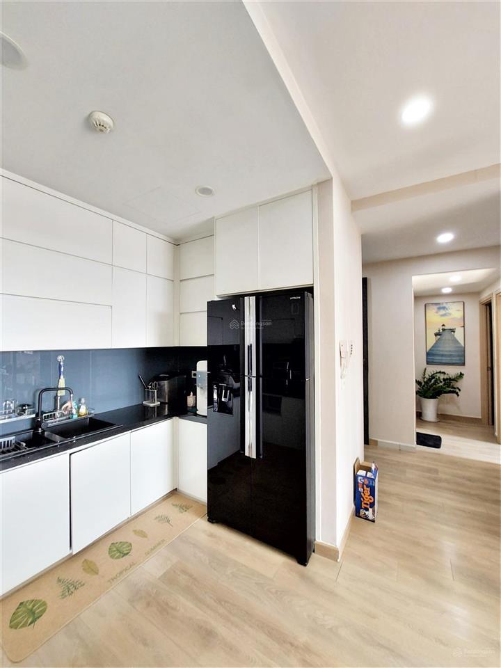 Chuyển nhượng căn 2pn/2wc sẵn sổ hồng 75m2( tim tường) full nội thất đẹpgarden gate 7.1tỷ bao hết