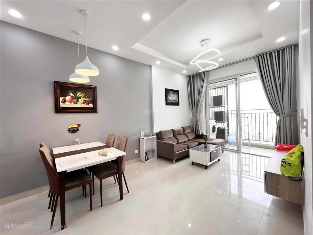 Hottt bán căn 2pn/2wc 75m2 tầng cao view thoáng full nội thất đẹp, chủ đang ở golden mansion 5.650