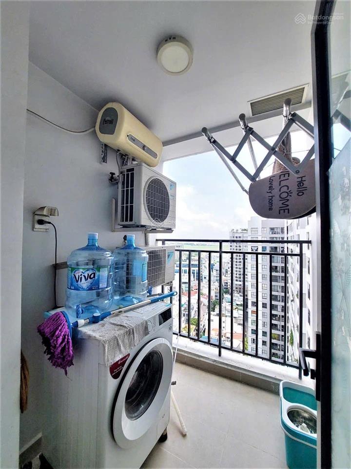 Bán căn 1pn riêng view sân bay tầng cao nội thất y hình nhà đẹp mới, giá còn thương lượng botanica