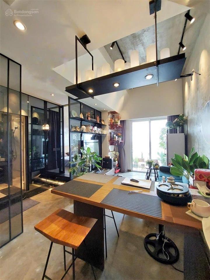 Bán căn view đông 2pn/1wc đầy đủ nội thất view thoáng tầng cao giá 4.7 tỷ bao phí