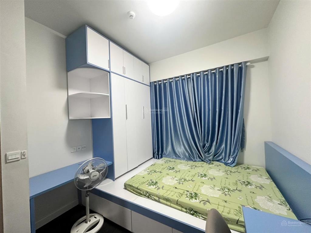 Cho thuê căn góc 3pn/2wc 100m2 đầy đủ nội thất nhà sạch ở ngay  golden mansion