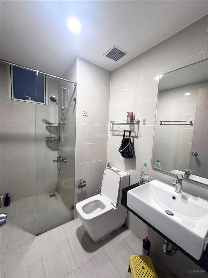 Cho thuê căn góc 3pn/2wc 100m2 đầy đủ nội thất nhà sạch ở ngay  golden mansion