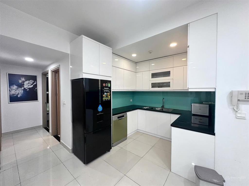 Cho thuê căn góc 3pn/2wc 100m2 đầy đủ nội thất nhà sạch ở ngay  golden mansion